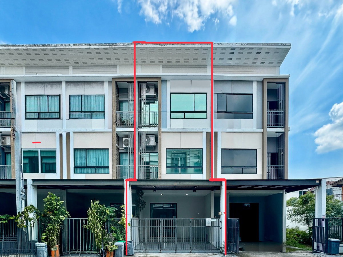 รูป ขายด่วน ทาวน์โฮม 3 ชั้น สไตล์ Modern ต่อเติมเต็มพื้นที่ เหมือนบ้านมือหนึ่ง | ฟังก์ชันใหญ่ 4 ห้องนอน ทำเลทอง ใกล้ทางด่วน - รูปที่ 1/28