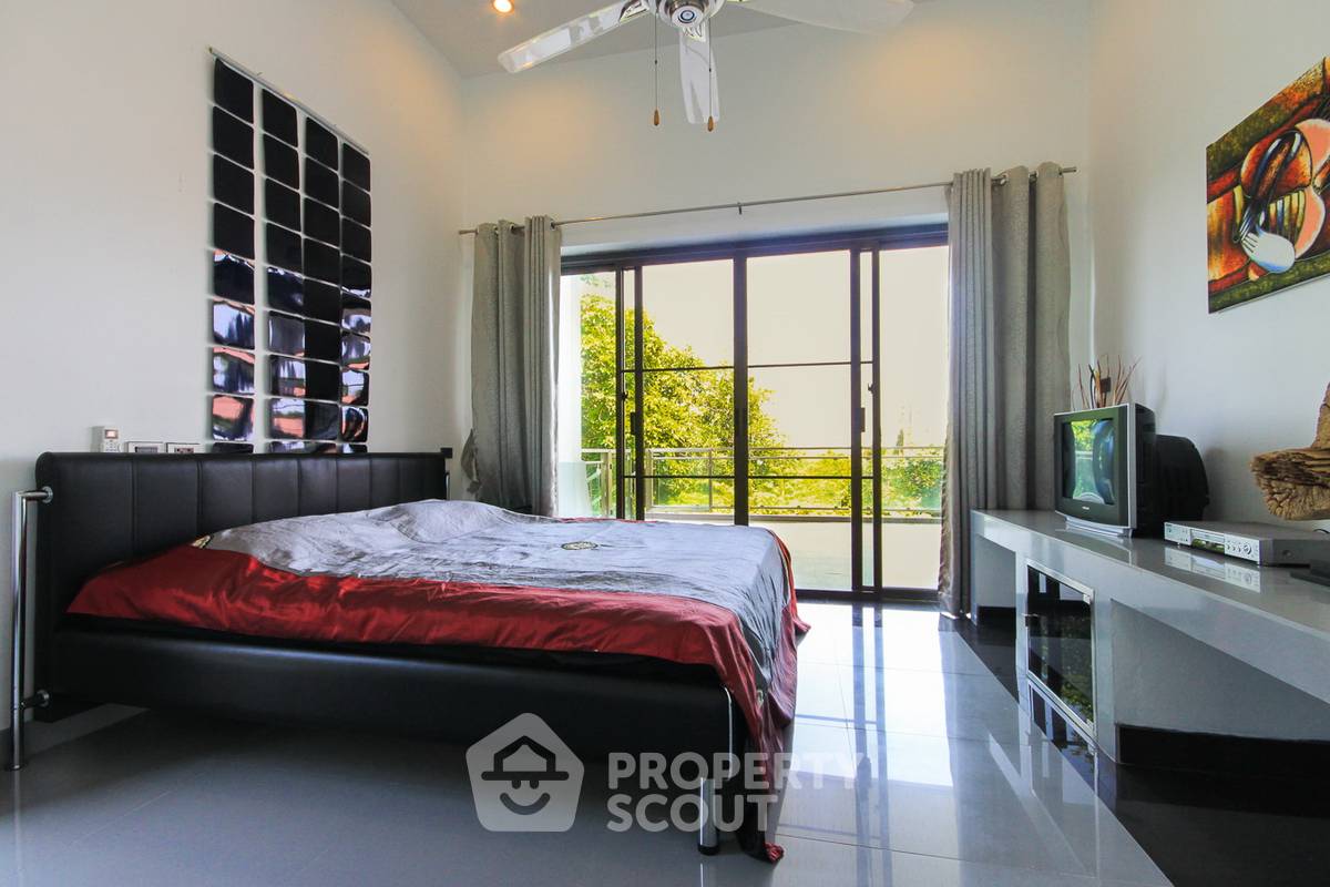 picture Pet-Friendly 5-BR Villa 650 Sqm For Sale In Ratsada, Phuket (ID 792688) - 7/16