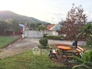 picture Pet-Friendly 2-BR House For Sale in Pattaya Near Na Kluea (ID 1625096) - 3/8
