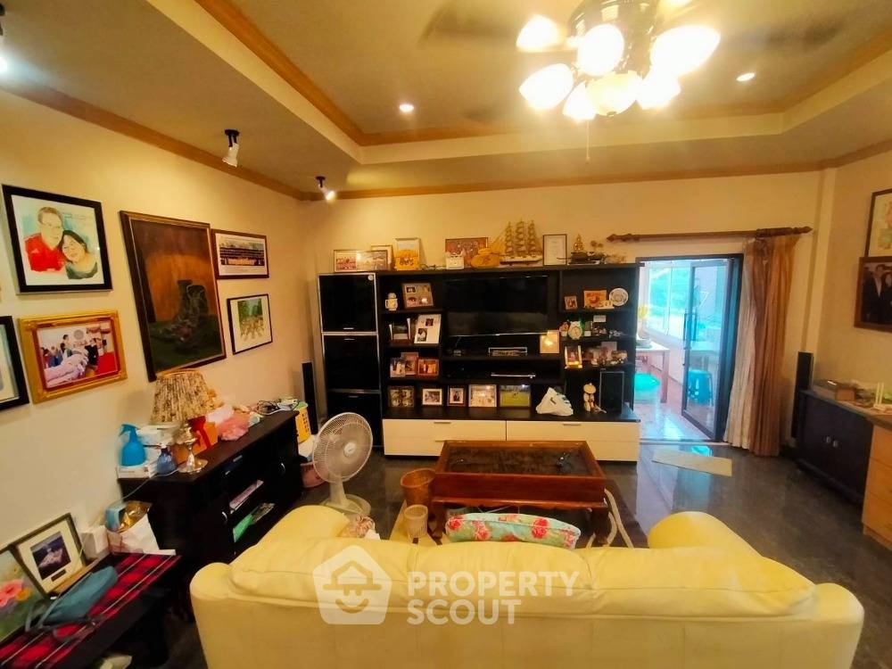 รูป บ้านเดี่ยว 4 ห้องนอน ขาย ใกล้บึงมะประจัน พง อ.บางละมุง จ.ชลบุรี (ID 1320324) - รูปที่ 17/18