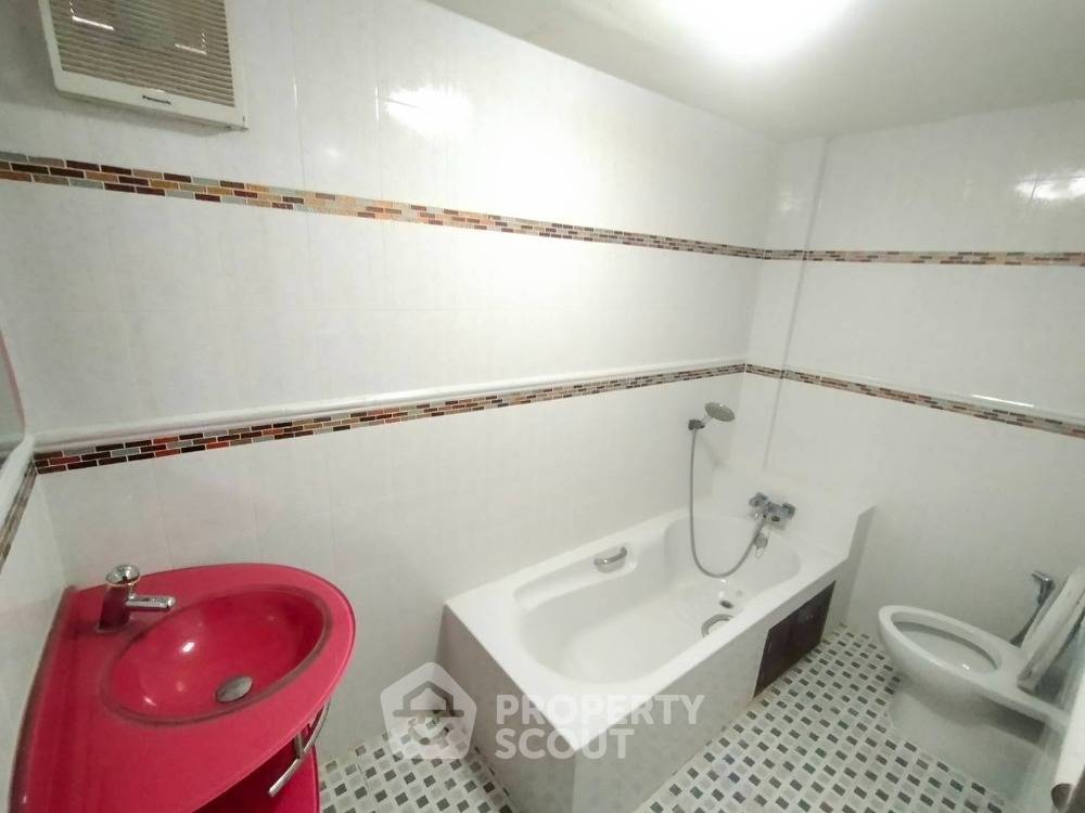 รูป บ้านเดี่ยว 4 ห้องนอน ขาย ใกล้บึงมะประจัน พง อ.บางละมุง จ.ชลบุรี (ID 1320324) - รูปที่ 14/18