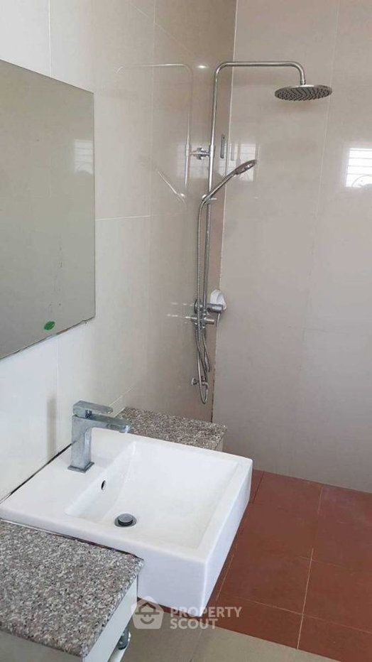 รูป บ้าน 4 ห้องนอน พื้นที่ 325 ตร.ม. ขาย ใน สะพารศุกร์ ศรีราชา ชลบุรี (ID 1442529) - รูปที่ 22/28