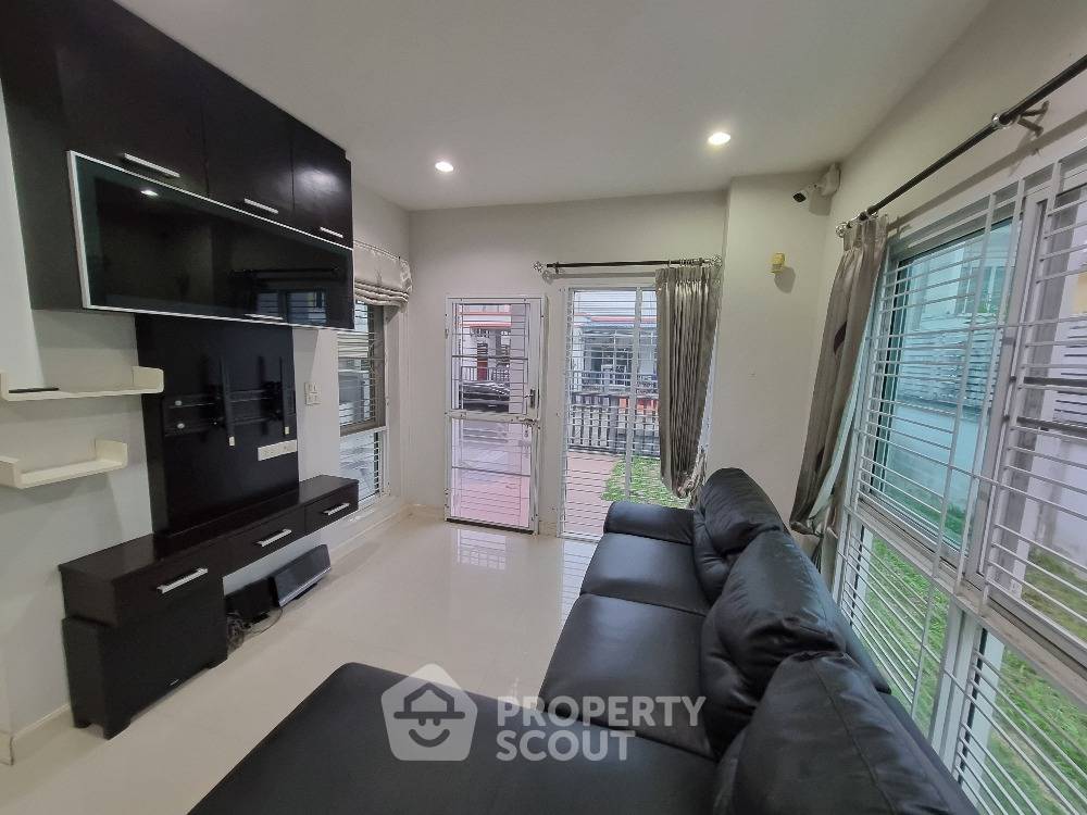 รูป บ้าน 4 ห้องนอน พื้นที่ 325 ตร.ม. ขาย ใน สะพารศุกร์ ศรีราชา ชลบุรี (ID 1442529) - รูปที่ 5/28