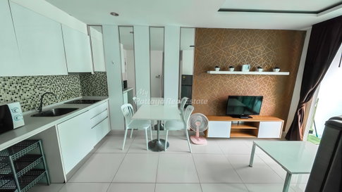 🛏️ 1 ห้องนอน - 🛁 1 ห้องน้ำ - 🏙️ Pool View - 🌏 ชื่อชาวต่างชาติ - 🏢 Amazon Residence Jomtien - รหัส: AMZ32