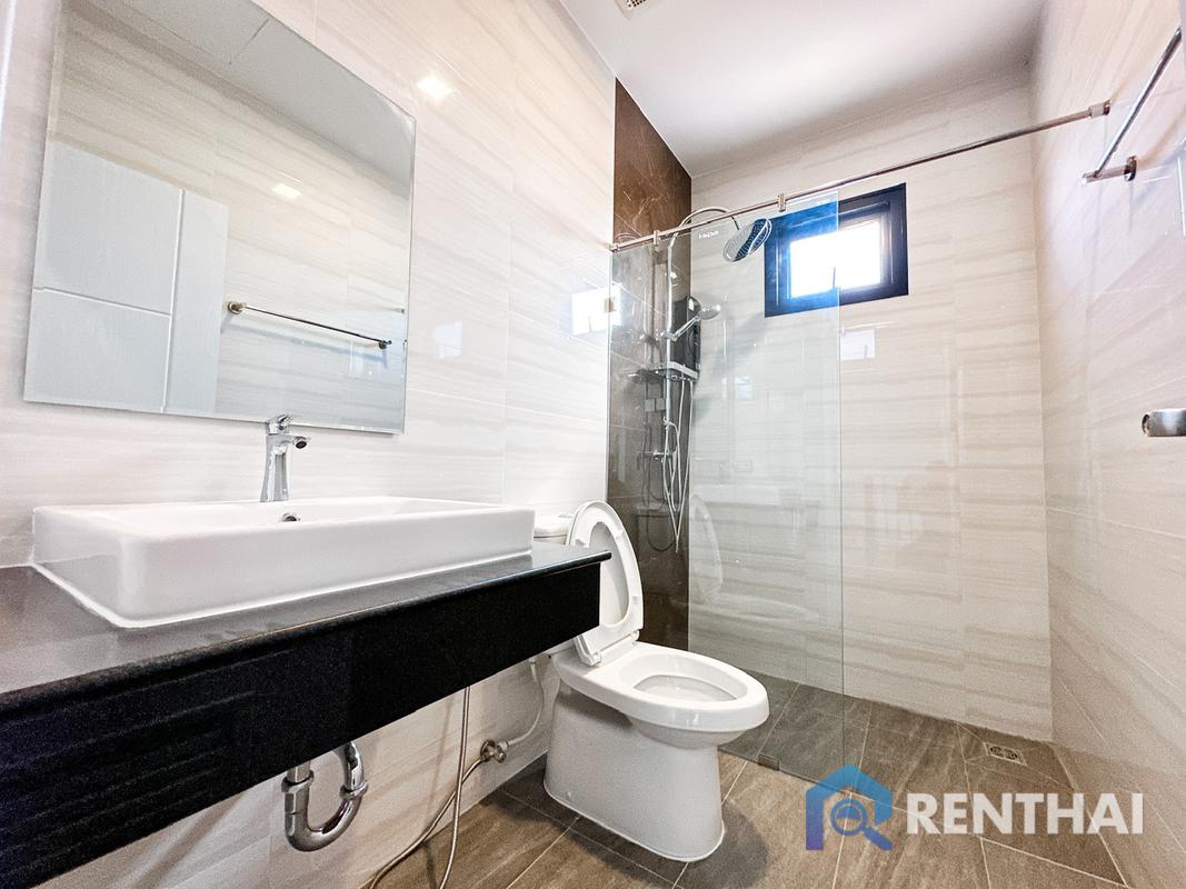 รูป บ้านในพัทยา สไตล์โมเดิร์น  3 นอน 3 น้ำ - รูปที่ 12/20