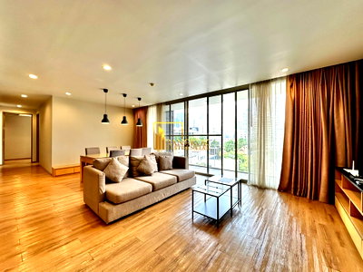 Apartment building for rent Srinakharinwirot University Prasanmit Campus : Modern 3 Bedroom Apartment in Convenient Location - BR20073AP