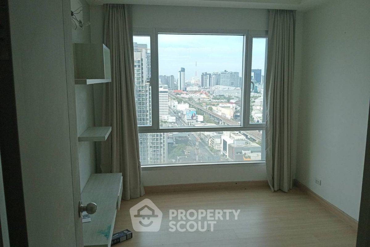picture High-Floor 1-BR 37 Sqm Thru Thonglor, 31st Floor, Bang Kapi (ID 2131323) - 2/5