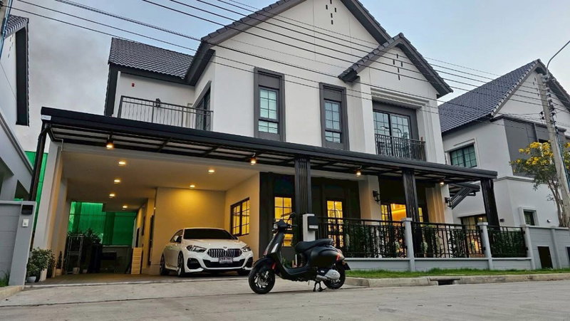 Houses for sale : Centro Bangna
