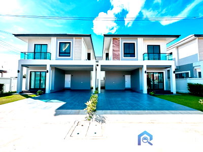 บ้านเดี่ยว ชลบุรี : บ้านในพัทยา สไตล์โมเดิร์น  3 นอน 3 น้ำ