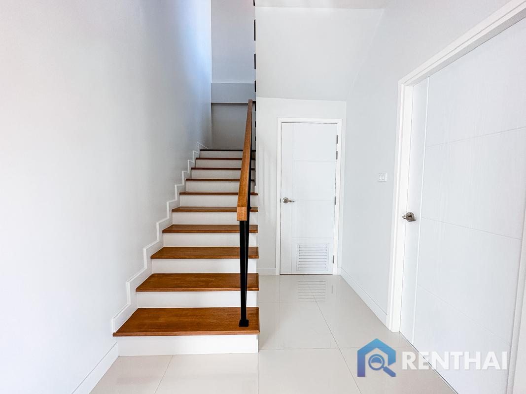 รูป บ้านในพัทยา สไตล์โมเดิร์น  3 นอน 3 น้ำ - รูปที่ 9/20