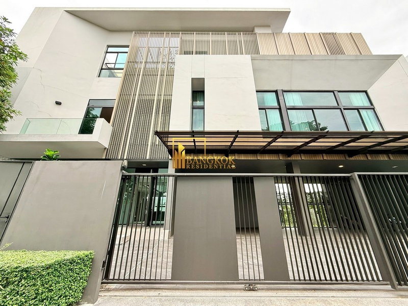 Houses for rent : Nantawan Rama 9 | Luxurious 5 Bedroom House For Rent - BR27829SH