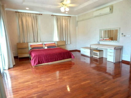 รูปภาพ LB098 ให้เช่า บ้านเดี่ยว 2 ชั้น หมู่บ้านลุมพินี สวนหลวง ร.9  บ้านเดี่ยวสวย พร้อมอยู่ บนทำเลเงียบสงบ และสิ่งอำนวยความสะดวกครบครัน