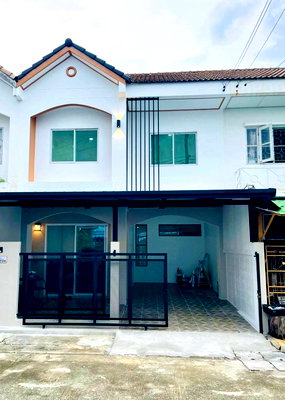 ขายทาวน์โฮม : ฟรีโอน! ทาวน์เฮ้าส์ 2 ชั้น บัวทองธานี | 4 นอน 2 น้ำ | ใกล้สมบัติบุรี/BTS คลองบางไผ่ | 2.09 ลบ.