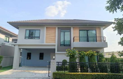 Single house for rent, 4 bedrooms, Life Bangkok Boulevard, Ramintra 65, garden front plot, fully furnished