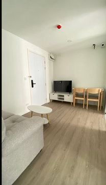 Chateau Ratchayothin. 1bed 30sqm. Line id: @pfagent