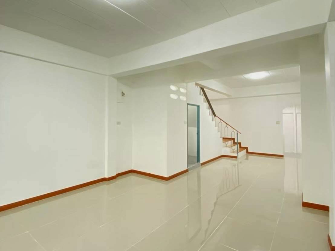picture TownHouse Renovate For Sale 1.69 MB - 4/10