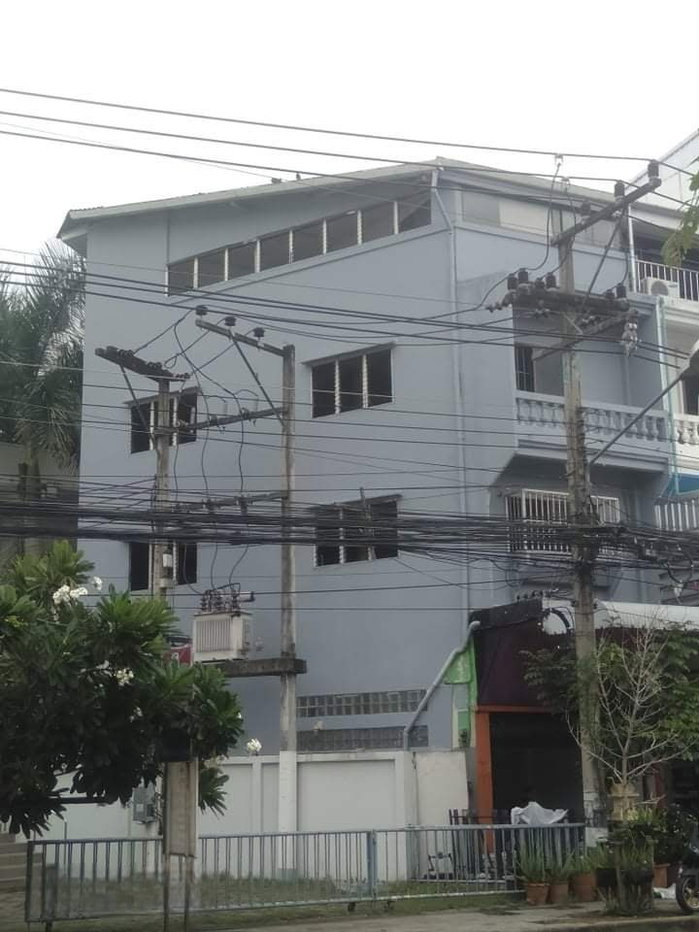 รูป ขายอาคารพาณิชย์ 4 ชั้น ห้องหัวมุม บนถนนเจริญเมือง เชียงใหม่ - รูปที่ 2/7