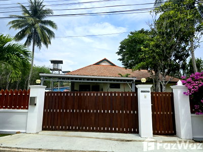 Houses for sale Thalang Phuket : 3 Bedroom Villa for sale in Mai Khao, Phuket  5342809