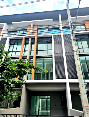Home office for rent : New 4-story home office - company registration possible, Premium Place Mix Nawamin project, good location, opposite the main road, convenient travel.