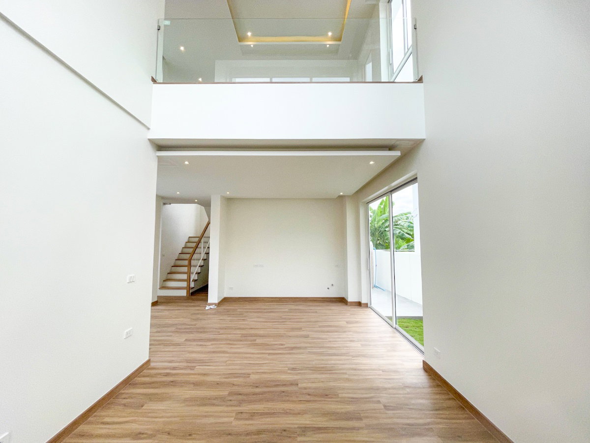 รูป บ้านเดี่ยวใกล้เมือง วิวสวย เดินทางเข้าออกหลายทางใกล้สนามบิน - รูปที่ 3/18