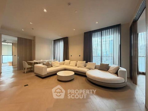 4-BR Condo At The Reserve Sathorn, High-Floor Near BTS Sala Daeng (ID 2433499)