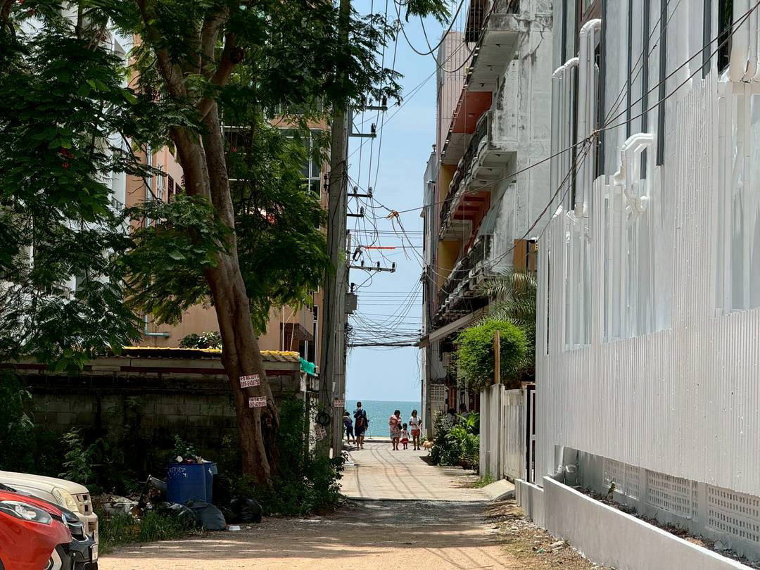 รูป ที่ดินใกล้ชายหาดจอมเทียนเพียง200เมตร ที่ดินหายากใกล้ทะเลมาก  - รูปที่ 1/2