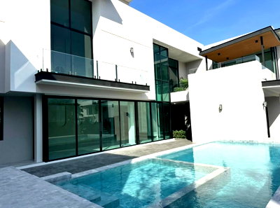 ขายบ้านเดี่ยว : Stunning Luxury Villa For Sale เดอะ มาสเตอร์ เอกมัย - รามอินทรา ตกแต่งพร้อมอยู่เฟอร์นิเจอร์บิวอินทั้งหลังวัสดุคุณภาพดี MD-25085386