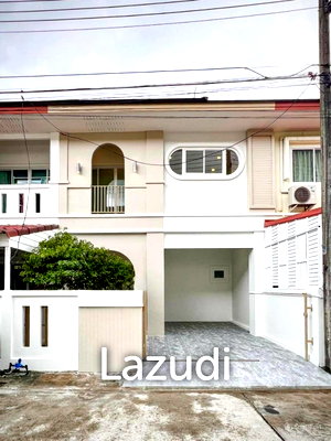 ทาวน์โฮม ถนนวิรัชหงษ์หยก ภูเก็ต : 3-Bedroom Townhouse Near Central Phuket