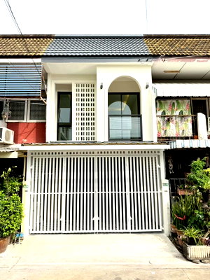 ทาวน์โฮม กรุงเทพมหานคร : ลดราคาพิเศษ..ทาวน์เฮาส์ 2 ชั้น ตกแต่งใหม่ ซอยเสนานิคม1 ถนนเสนานิคม1 ซ.35 ลาดปลาเค้า ลาดพร้าว ทำเลทอง พร้อมอยู่