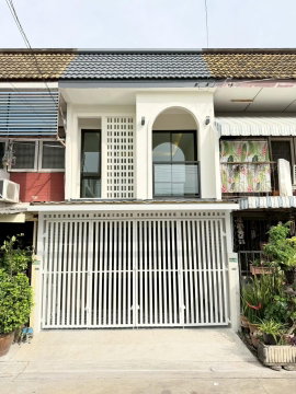 ลดราคาพิเศษ..ทาวน์เฮาส์ 2 ชั้น ตกแต่งใหม่ ซอยเสนานิคม1 ถนนเสนานิคม1 ซ.35 ลาดปลาเค้า ลาดพร้าว ทำเลทอง พร้อมอยู่