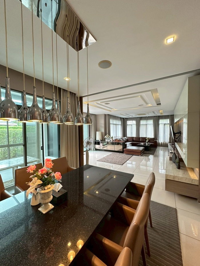 รูป ขายด่วน  The Palm Pattanakarn หั่นราคาขนาดนี้ บ้านสวยหลังใหญ่สุดคุ้ม‼️ - รูปที่ 7/21