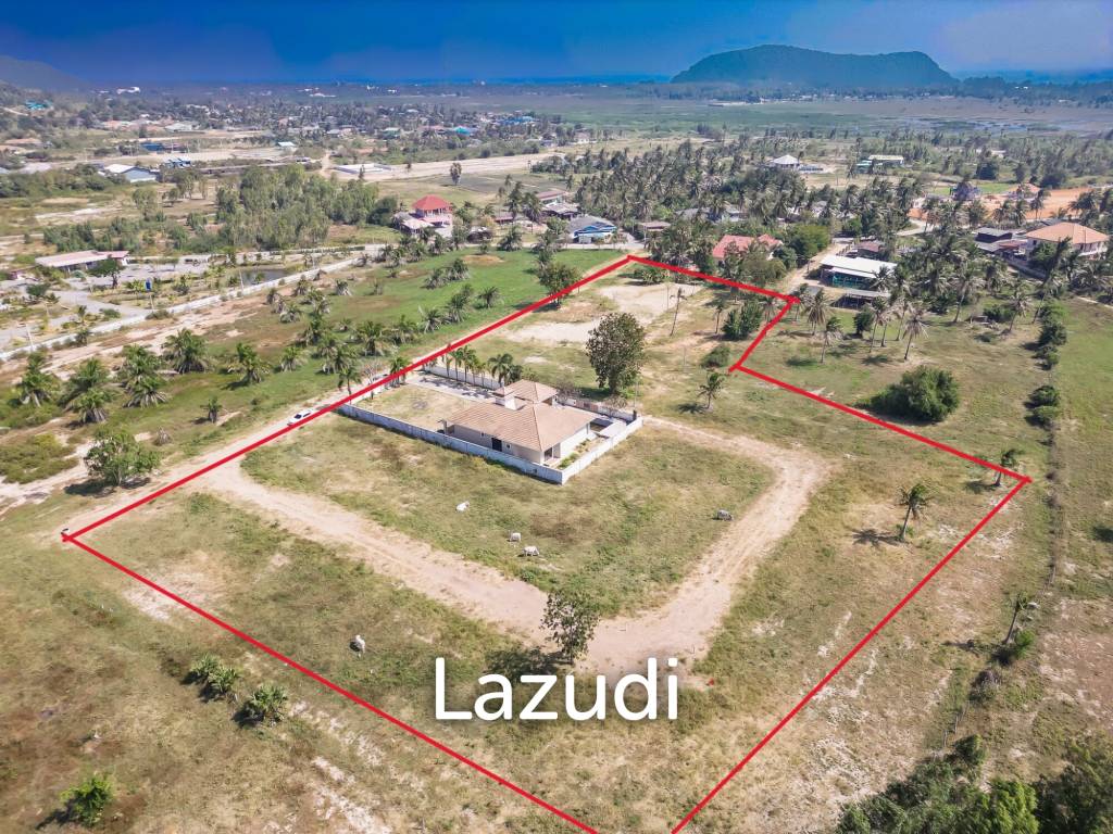 รูป Mountain Views Land with Pool villa construction 90 % completed in Pran Bu Ri - รูปที่ 1/8