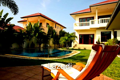 บ้านเดี่ยว ประจวบคีรีขันธ์ : 2 Storey 4 Bed  Pool Villa near Town