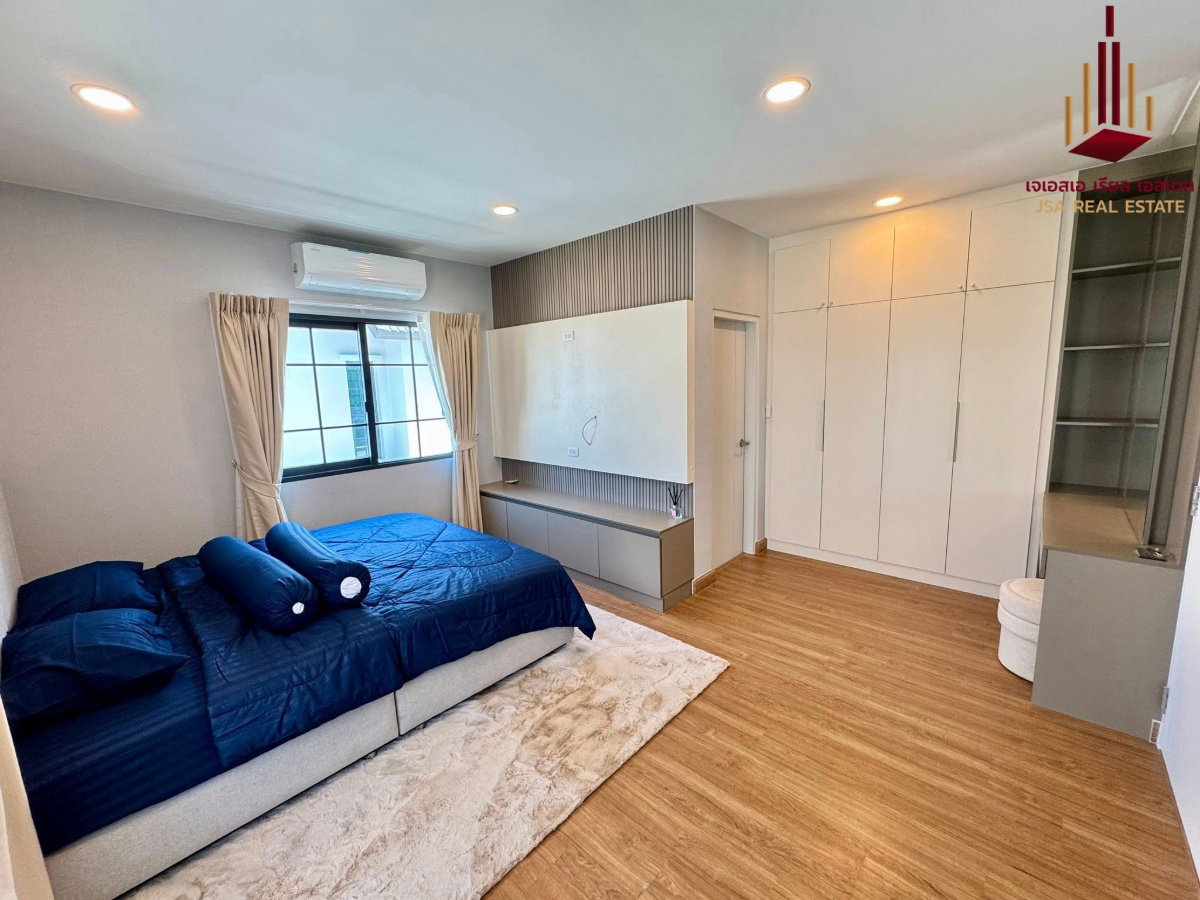 picture ✨ For Rent: Centro Bangna✨ 💰 Only 100,000 THB/month - 6/9