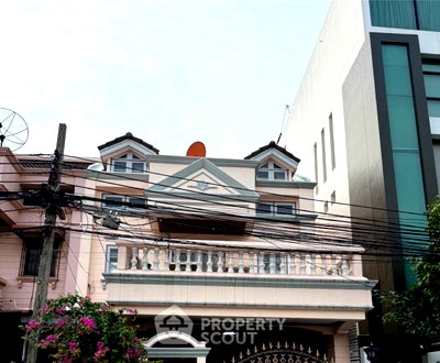 Townhouses for sale : 7-BR Townhouse 350 Sqm For Sale, Bang Kho Laem (Bang Khlo) (ID 2104554)