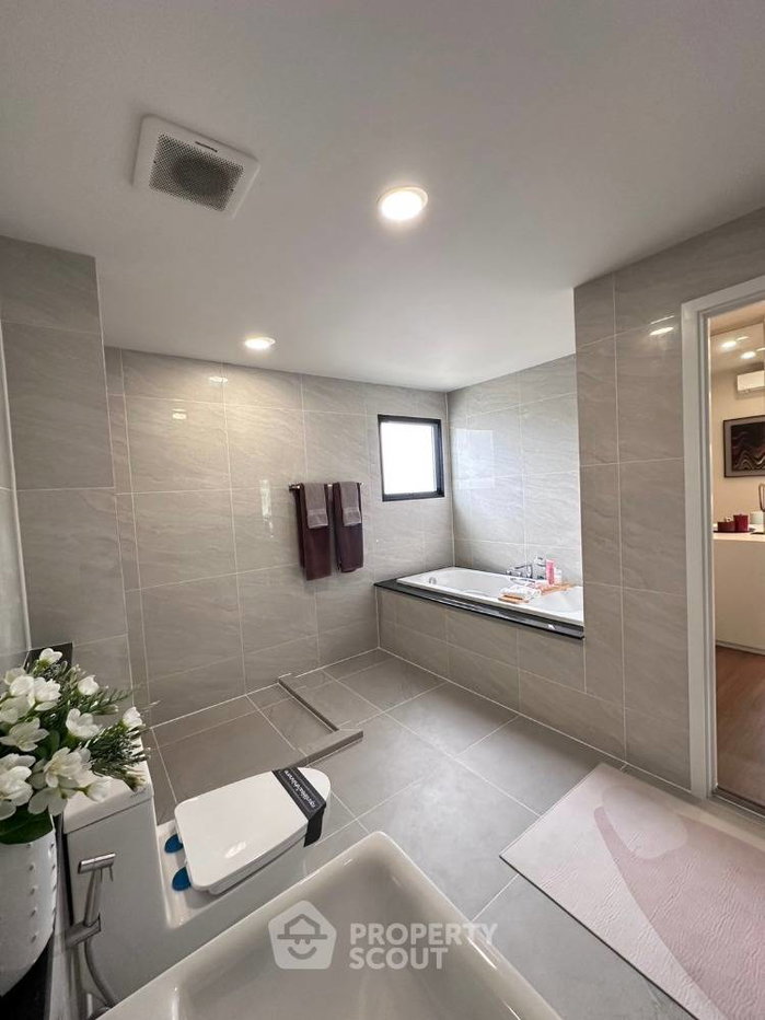 รูป บ้าน 5 ห้องนอน 377 ตร.ม. ขาย พร้อมเลี้ยงสัตว์ Britania บางนา-ศรีวารี ใกล้สระสะอาโครกใหญ่ (ID 2047019) - รูปที่ 35/37
