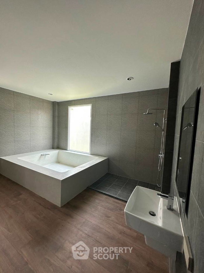 รูป บ้านเดี่ยว 4 ห้องนอน ขาย Village Sasikarn ย่านเทพารักษ์ (ID 1838875) - รูปที่ 17/18