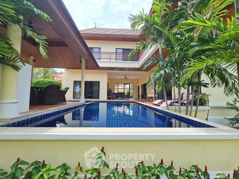 วิลล่า 3 ห้องนอน ขายด่วนในโครงการ ทะเลสวรรค์ บางเสร่ สัตหีบ (380 ตร.ม.) (ID 2118967)