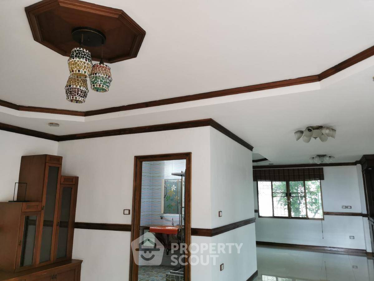 รูป บ้านเดี่ยว 4 ห้องนอน พื้นที่ 325 ตร.ม. ขาย ในศุรศักดิ์ ศรีราชา ชลบุรี (ID 1819691) - รูปที่ 4/21