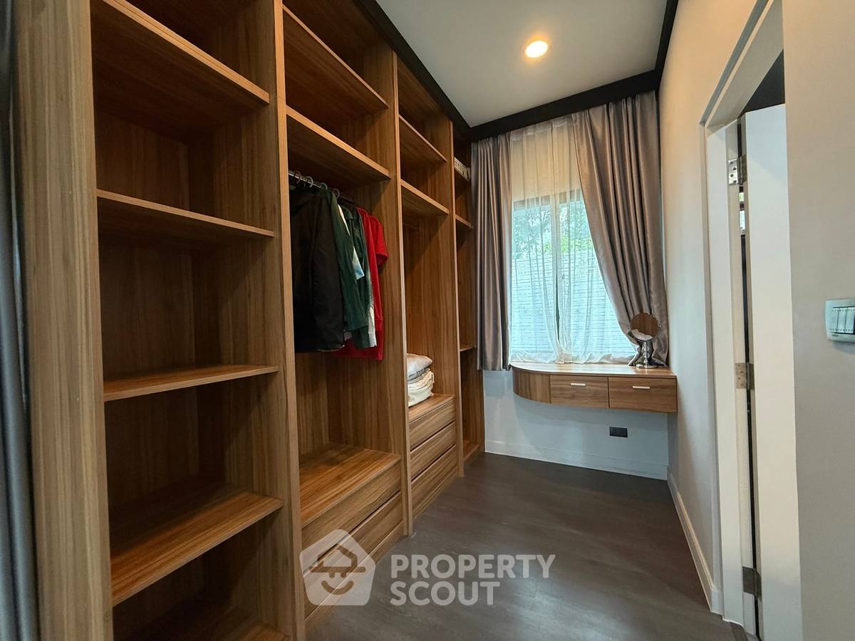 รูป บ้านเช่า 4 ห้องนอน โครงการ เซทธสิริ-กรุงเทพกรีฑา 2 ใกล้หัวหมาก (ID 2455026) - รูปที่ 10/15