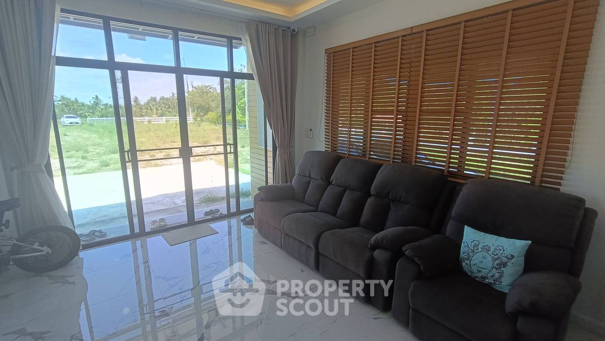 รูป บ้าน 3 ห้องนอน 190 ตร.ม. พร้อมเลี้ยงสัตว์ได้ ทำเลวังพง ตรังบุรี ประจวบคีรีขันธ์ (ID 2063551) - รูปที่ 7/34