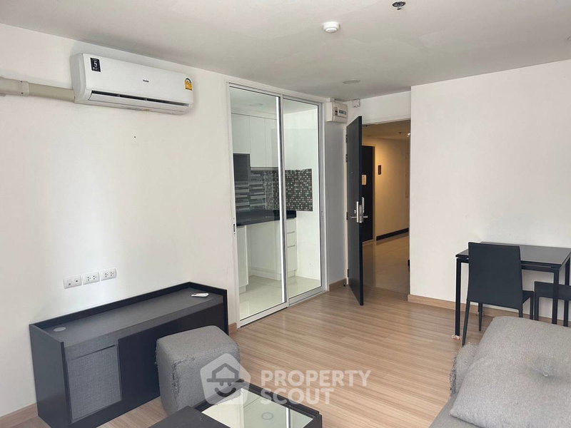 ขายคอนโด : คอนโด 1 ห้องนอน ขนาด 36 ตร.ม. ขายที่ Chateau In Town Rama 8 ใกล้ MRT บางยี่ขัน (ID 1241468)