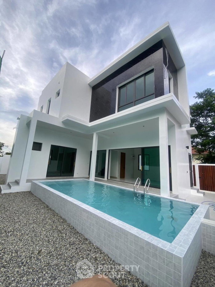 picture Pet-Friendly 4-BR House For Sale Near Pa Daet, Chiang Mai (ID 1996188) - 1/11