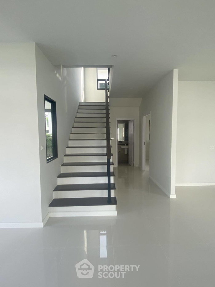 picture 3-BR House For Sale, Grand Britania Wongwaen Ramintra, Sam Wa (ID 2002212) - 14/25