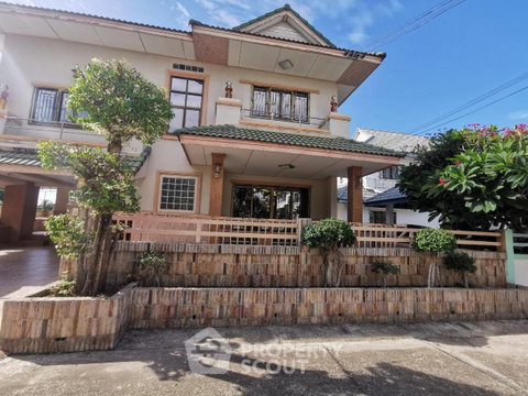 บ้านเดี่ยว 4 ห้องนอน พื้นที่ 325 ตร.ม. ขาย ในศุรศักดิ์ ศรีราชา ชลบุรี (ID 1819691)
