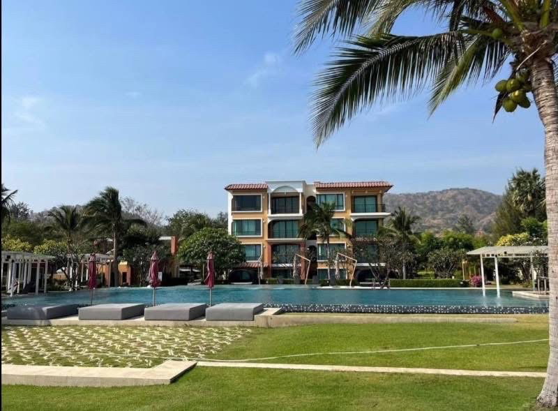 รูป "วิวทะเลหลักล้าน ในราคา 8.5 ล้านบาท! ขาย Bella Costa หัวหิน 3 ห้องนอน ห้องมุมชั้น 1 ถ้าอยากอายุยืนซื้ออยู่" - รูปที่ 1/17