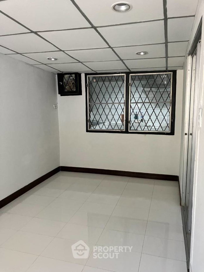 รูป บ้าน 4 ห้องนอน 210 ตร.ม. ใกล้ ARL บ้านทับช้าง กรุงธนบุรีเครทธ สะพานสูง (ขาย) (ID 1401630) - รูปที่ 5/16