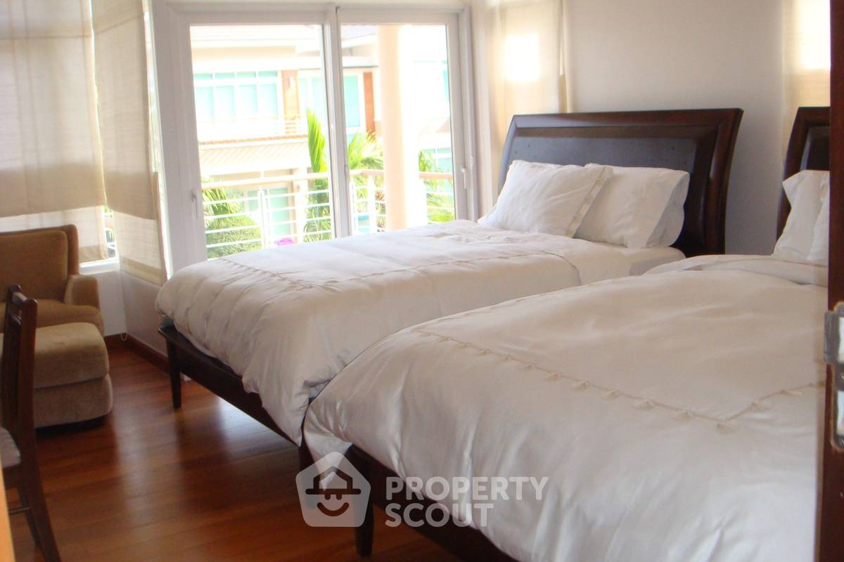 รูป บ้านท่ะเล พัทยา ให้เช่า วิลล่า 3 ห้องนอน ย่าน นาจอมเทียน สัตหีบ (ID 2110570) - รูปที่ 10/16