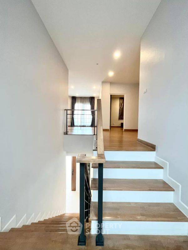 รูป บ้าน 4 ห้องนอน ให้เช่า Centro Vibhavadi เขตดอนเมือง กรุงเทพ (ID 2148203) - รูปที่ 3/10