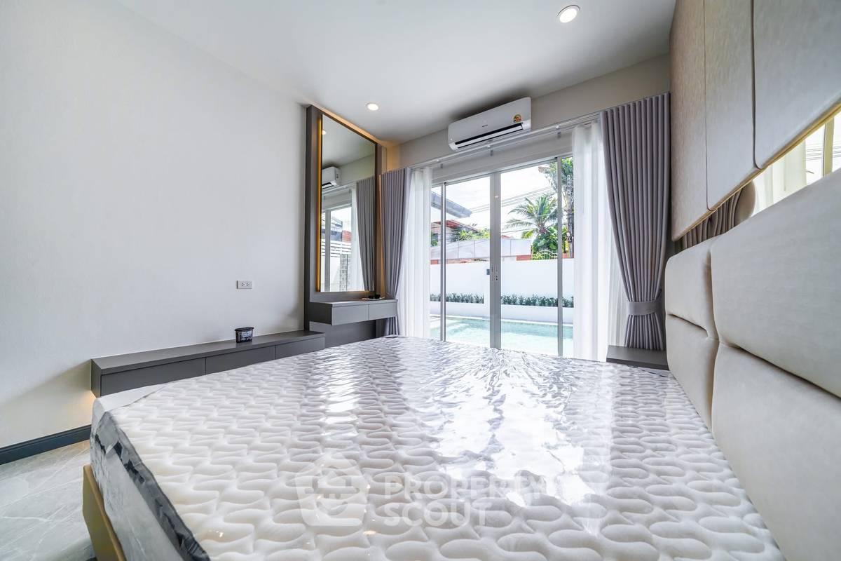 รูป บ้านเดี่ยว 5 ห้องนอน ขาย 250 ตร.ม. ในหนองปรือ พัทยา (ID 2169641) - รูปที่ 13/27